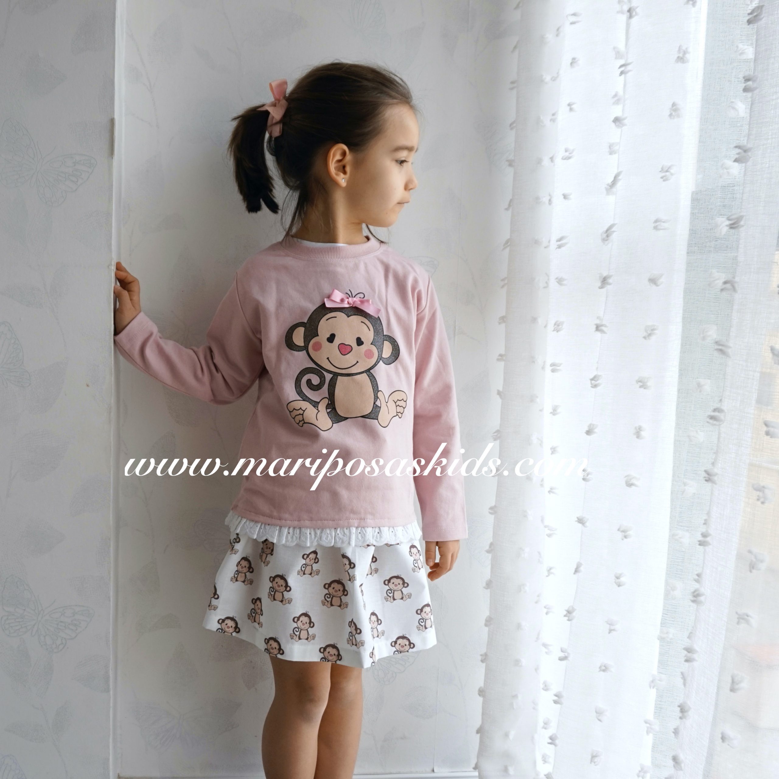 A Sudadera niña negra Mon Petit Bonbón R440199 - Tienda moda infantil  online